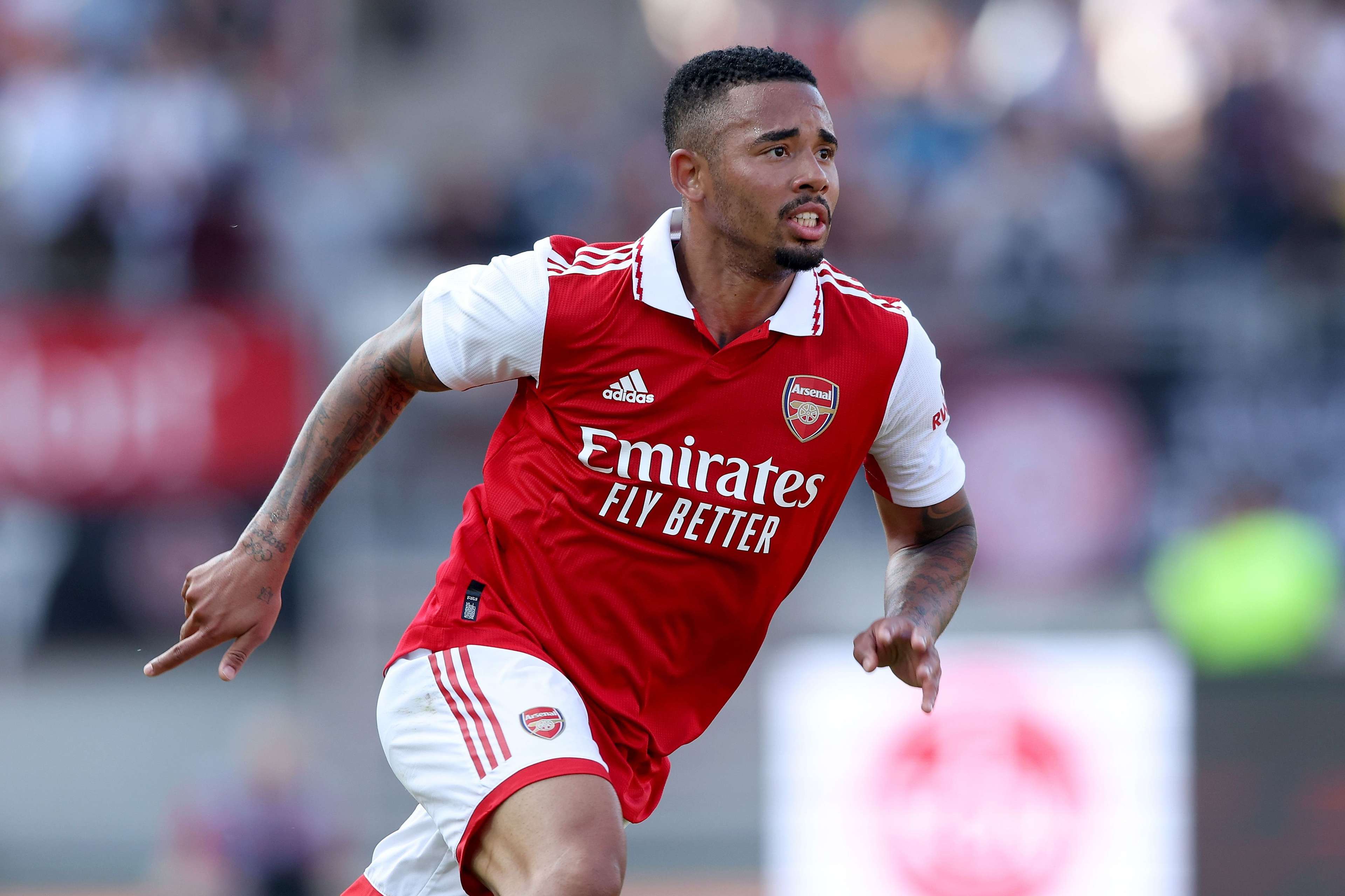 也展现了足 也展现了足